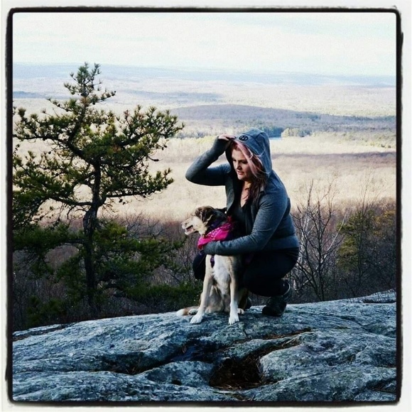 Meet your Posher, Stephanie - Picture 5 of 7